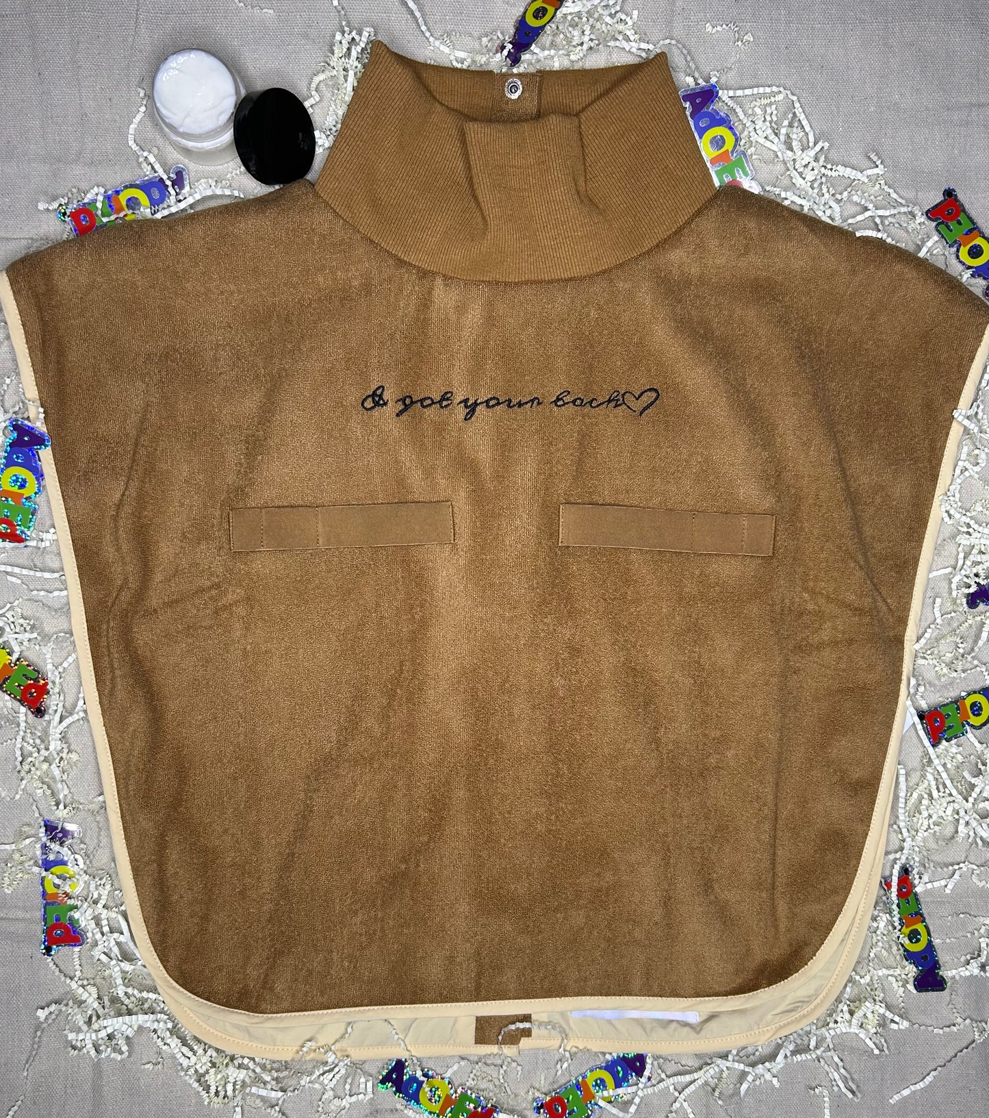 Turtleneck Hair-Bib - Brown