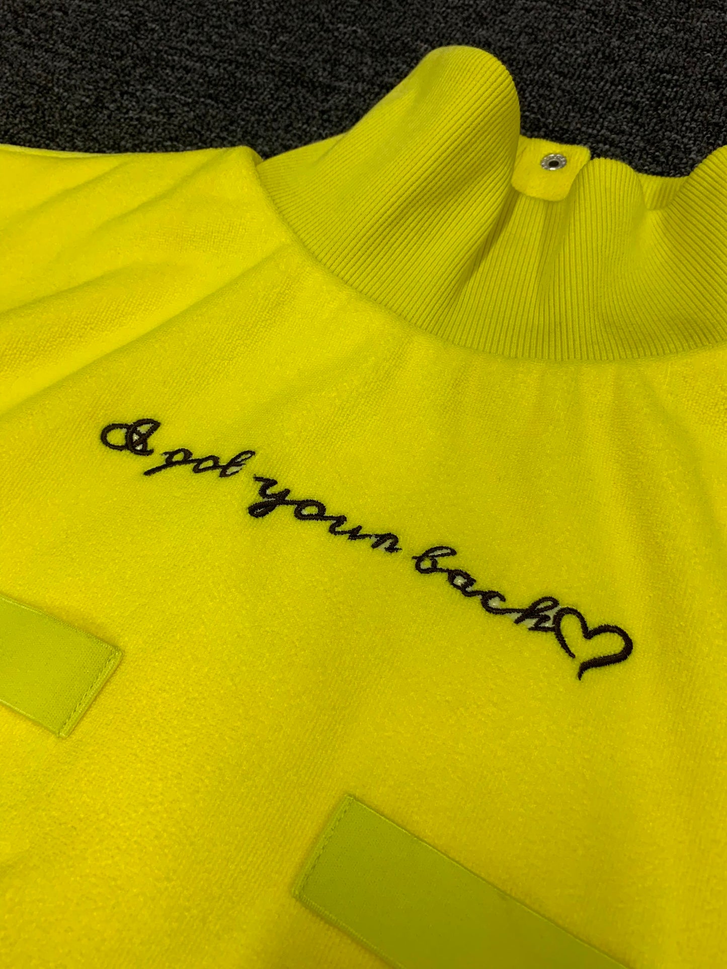 Turtleneck Hair-Bib - Yellow