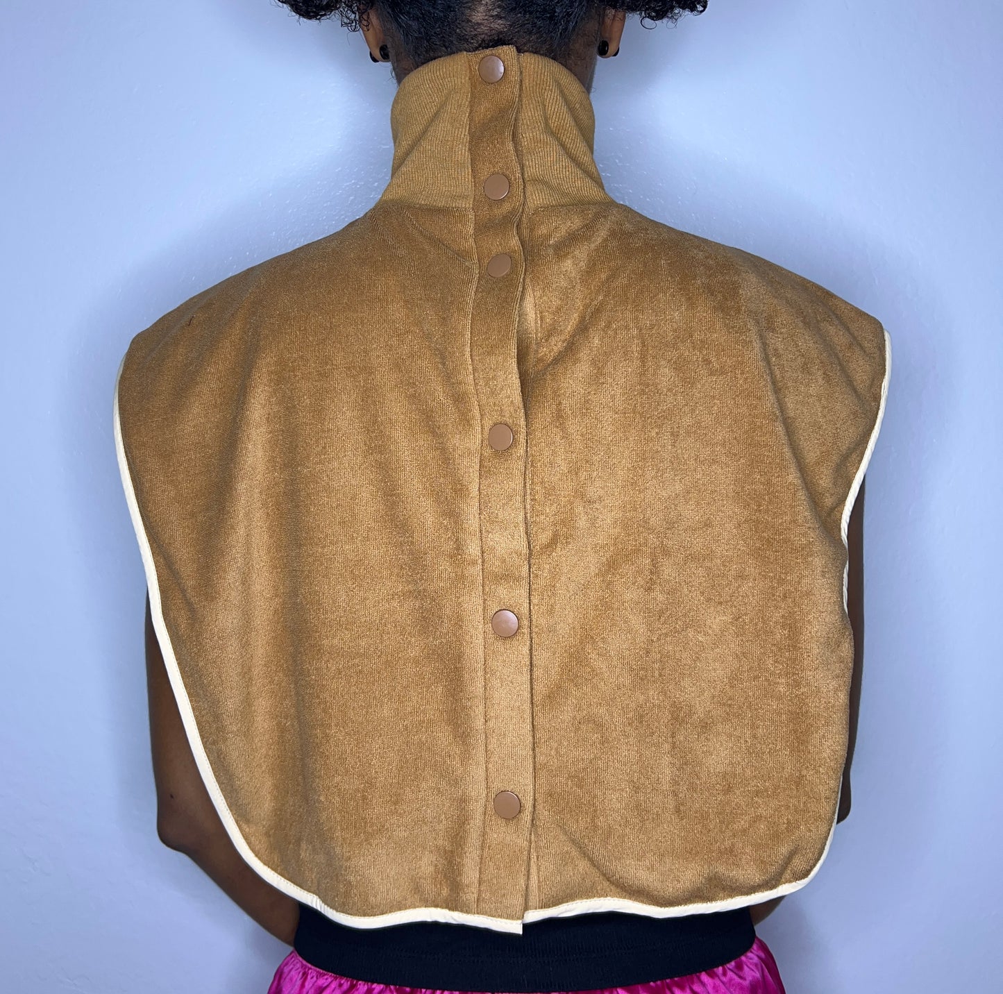 Turtleneck Hair-Bib - Brown
